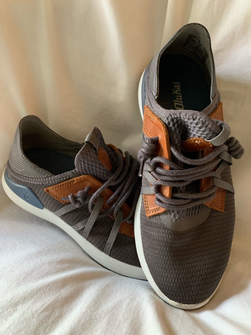 OluKai men's gray/blue 'Mio Li Athletic Shoes'